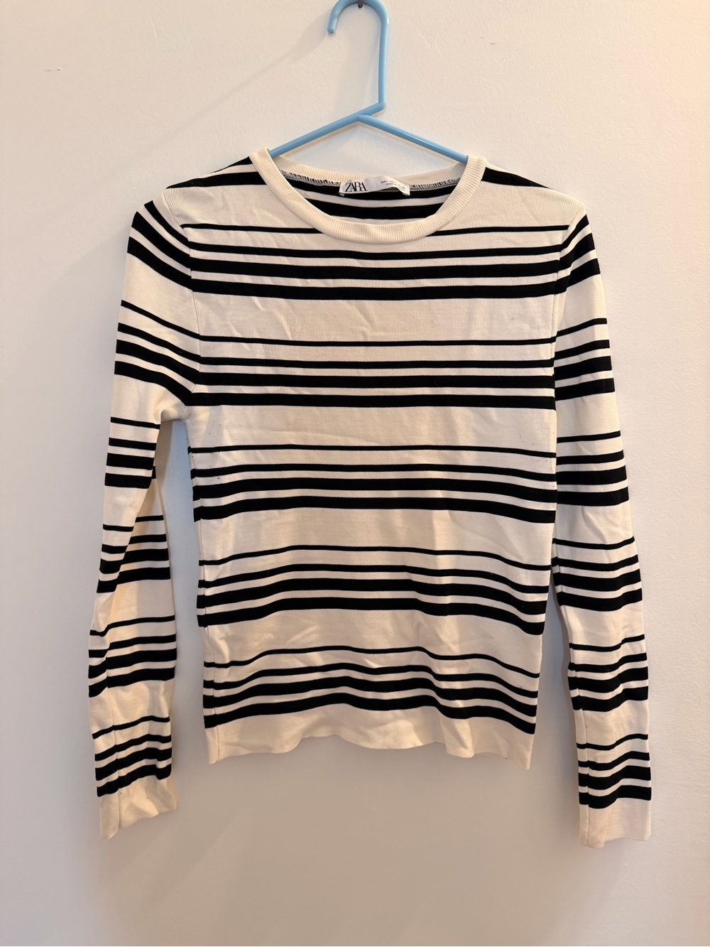 Zara Black & White Striped Crewneck Sweater size L